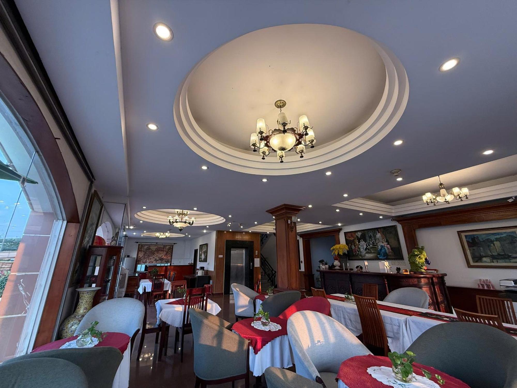 Hoa Phat Hotel & Apartment Ho Şi Min Exterior foto